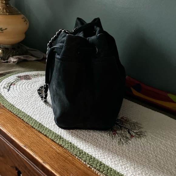 Gone! ❤️🌟Beautiful, Authentic CHANEL Bag!🌟 - Picture 6 of 15